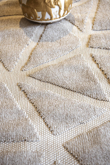 Evdeco Tina 7502 Bej Yumuşak Tuşeli Kesme Halı