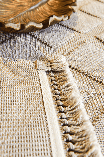 Seka Halı Tina 7506 Bej Yumuşak Tuşeli Kesme Halı