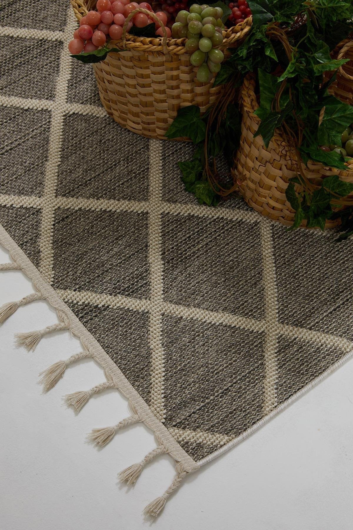 Evdeco Lena 1409 Gri Örgü Desenli Kesme Halı