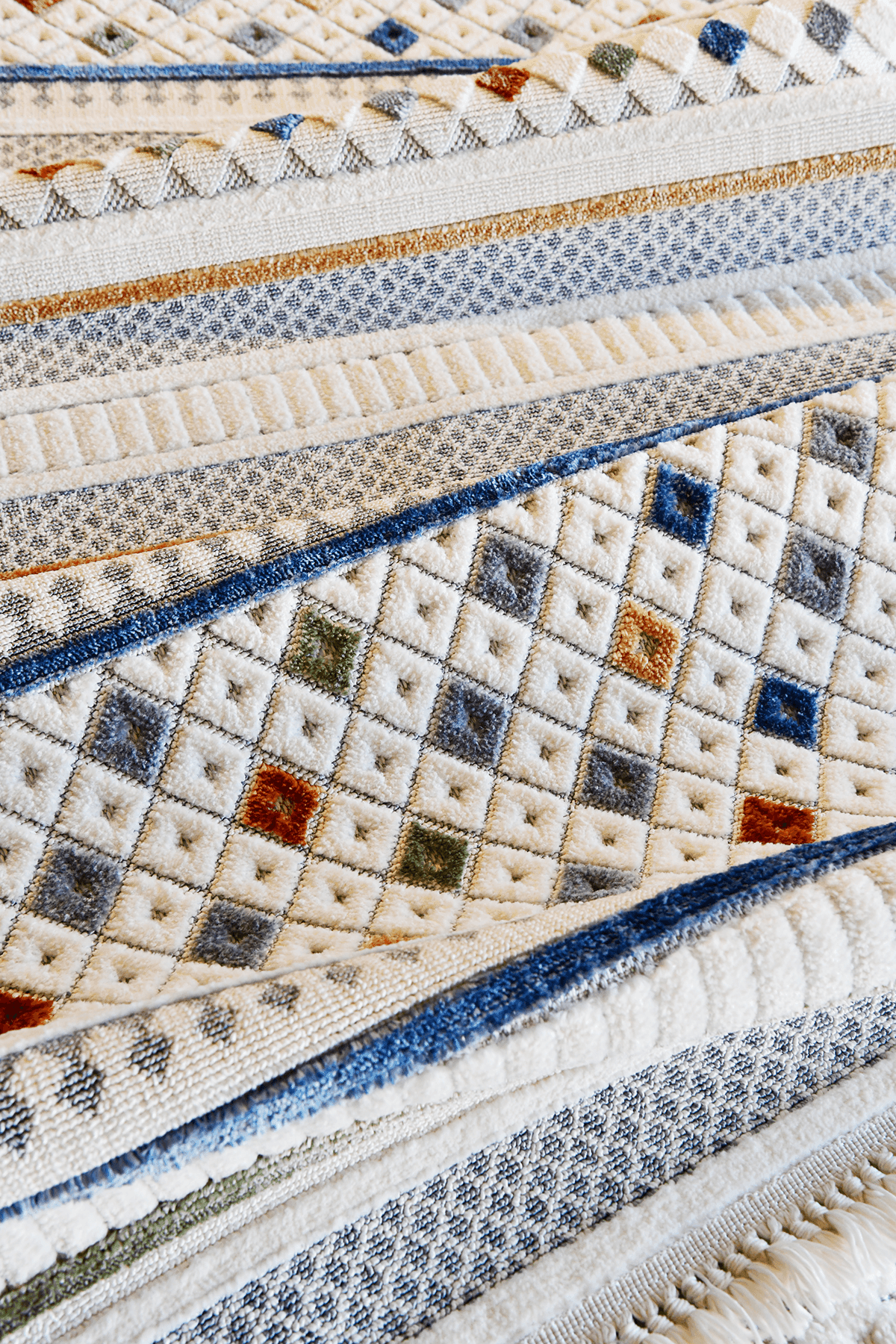 Evdeco Pera 7801 Multi Yumuşak Dokulu Modern Salon Halısı