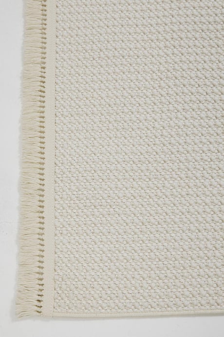 Evdeco Vena 1451 Krem Yumuşak ve Parlak Tuşeli Kesme Halı