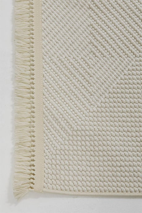 Evdeco Vena 1454 Krem Yumuşak ve Parlak Tuşeli Kesme Halı