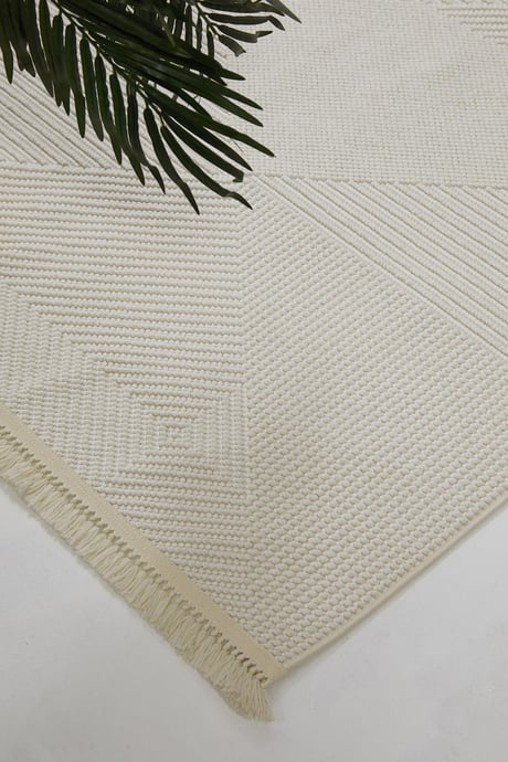 Evdeco Vena 1454 Krem Yumuşak ve Parlak Tuşeli Kesme Halı