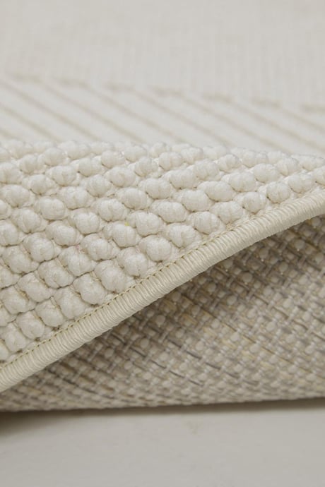 Evdeco Vena 1454 Krem Yumuşak ve Parlak Tuşeli Kesme Halı