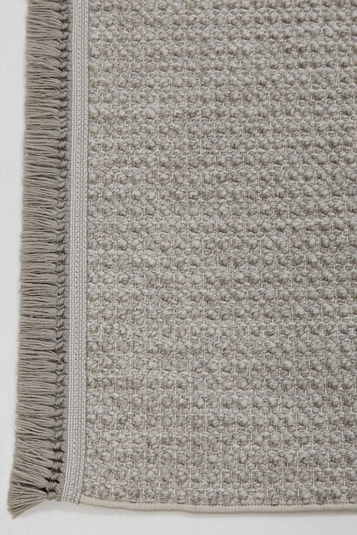 Evdeco Vena 1453 Gri Yumuşak ve Parlak Tuşeli Kesme Halı