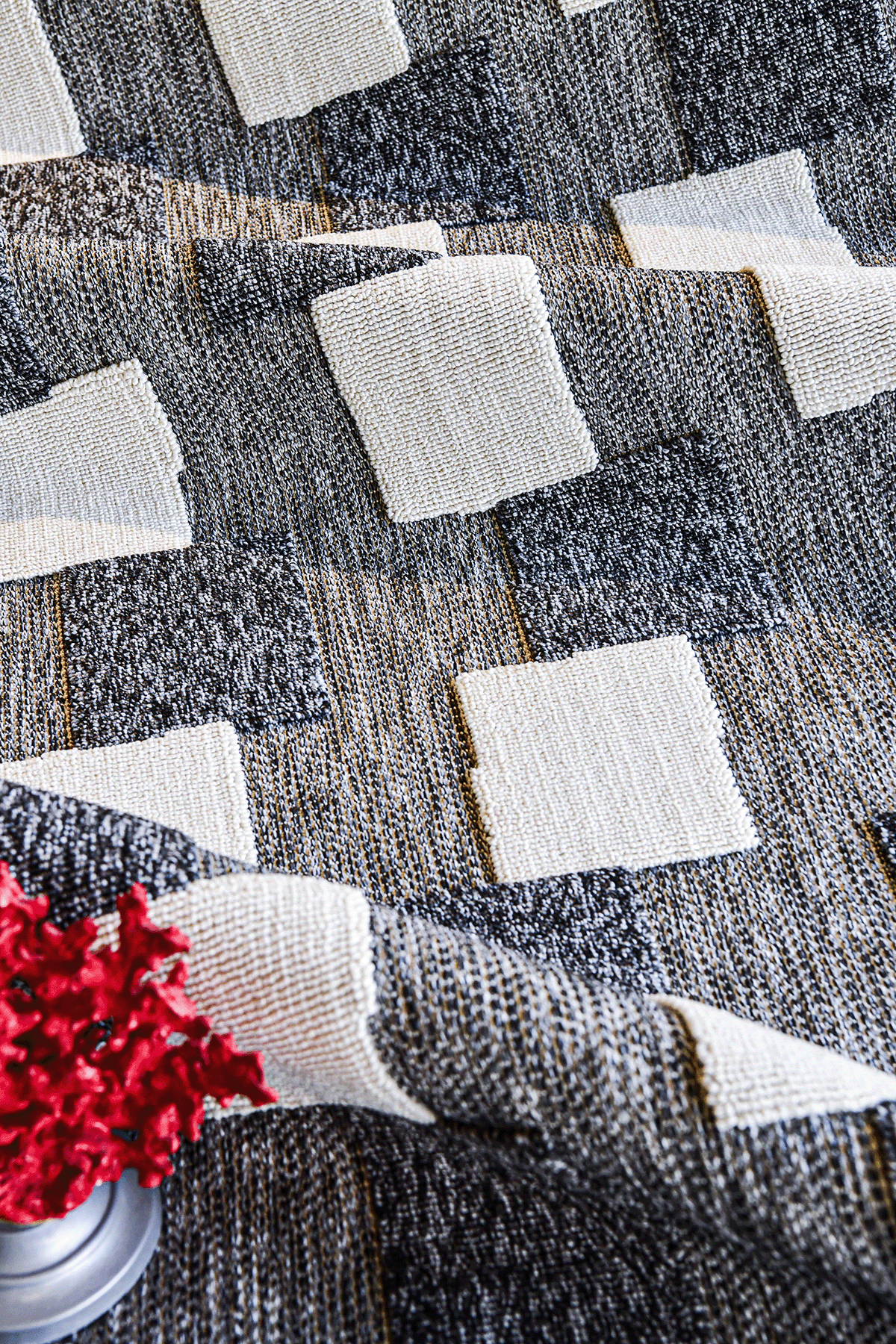 Evdeco Tina 7513 Antrasit Yumuşak Tuşeli Kesme Halı