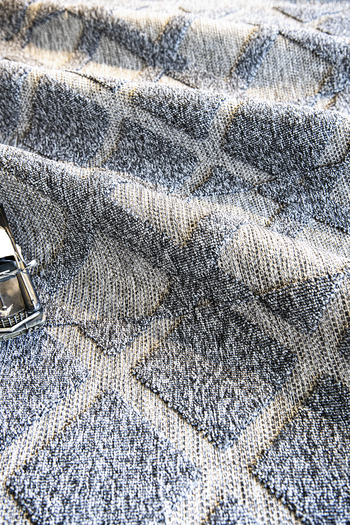 Seka Halı Tina 7512 Antrasit Yumuşak Tuşeli Kesme Halı