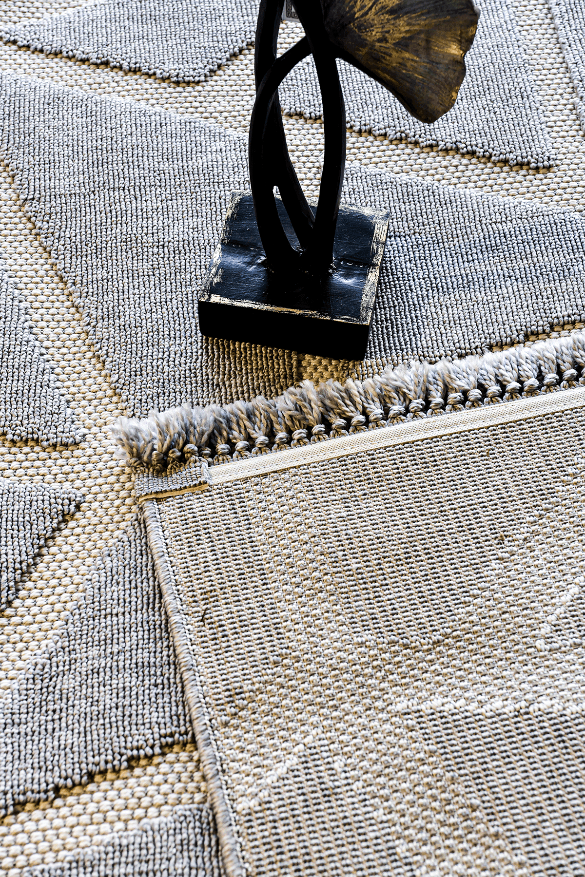 Evdeco Tina Gri Yumuşak Tuşeli Kesme Halı