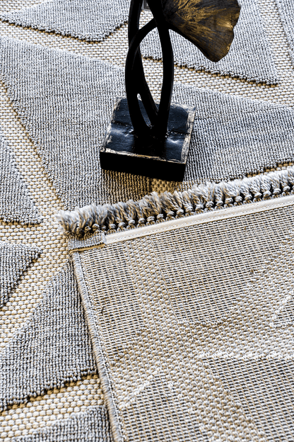 Evdeco Tina Gri Yumuşak Tuşeli Kesme Halı