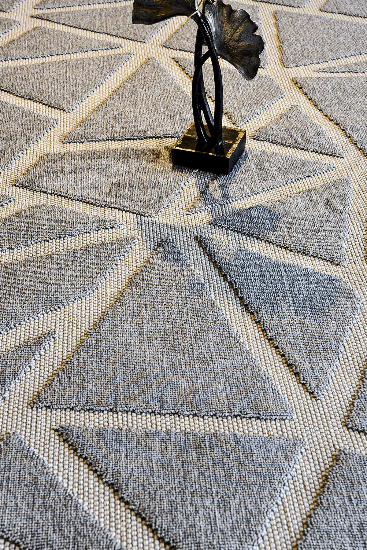 Evdeco Tina Gri Yumuşak Tuşeli Kesme Halı