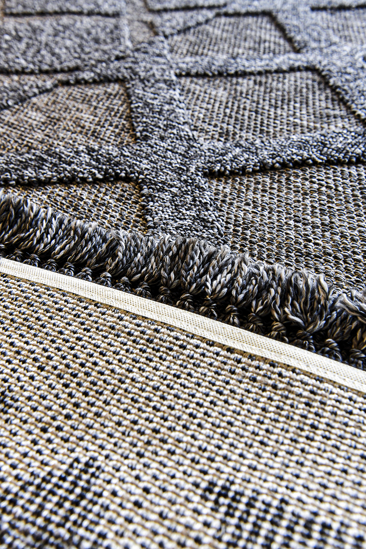 Seka Halı Tina 7512 Antrasit Yumuşak Tuşeli Kesme Halı