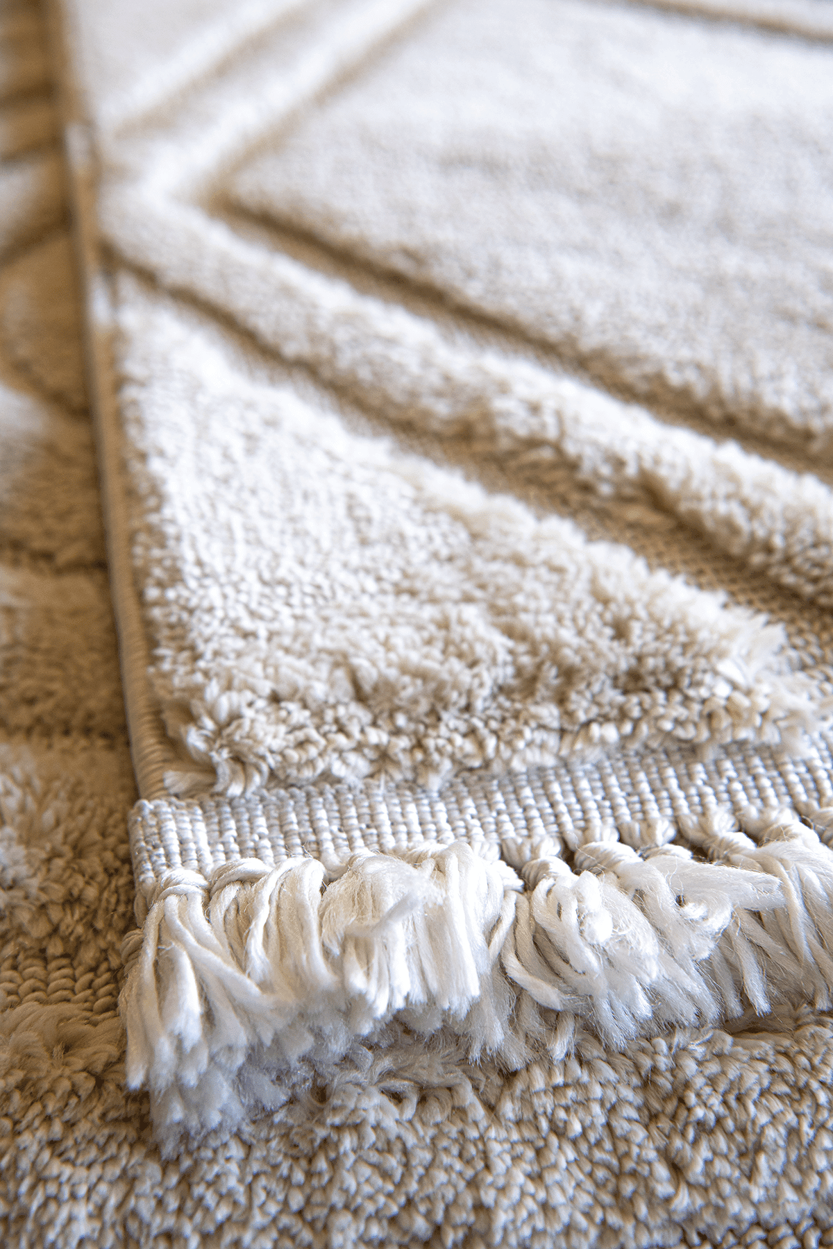 Evdeco Molde 2209 Krem Etnik Desenli Modern Salon Halısı